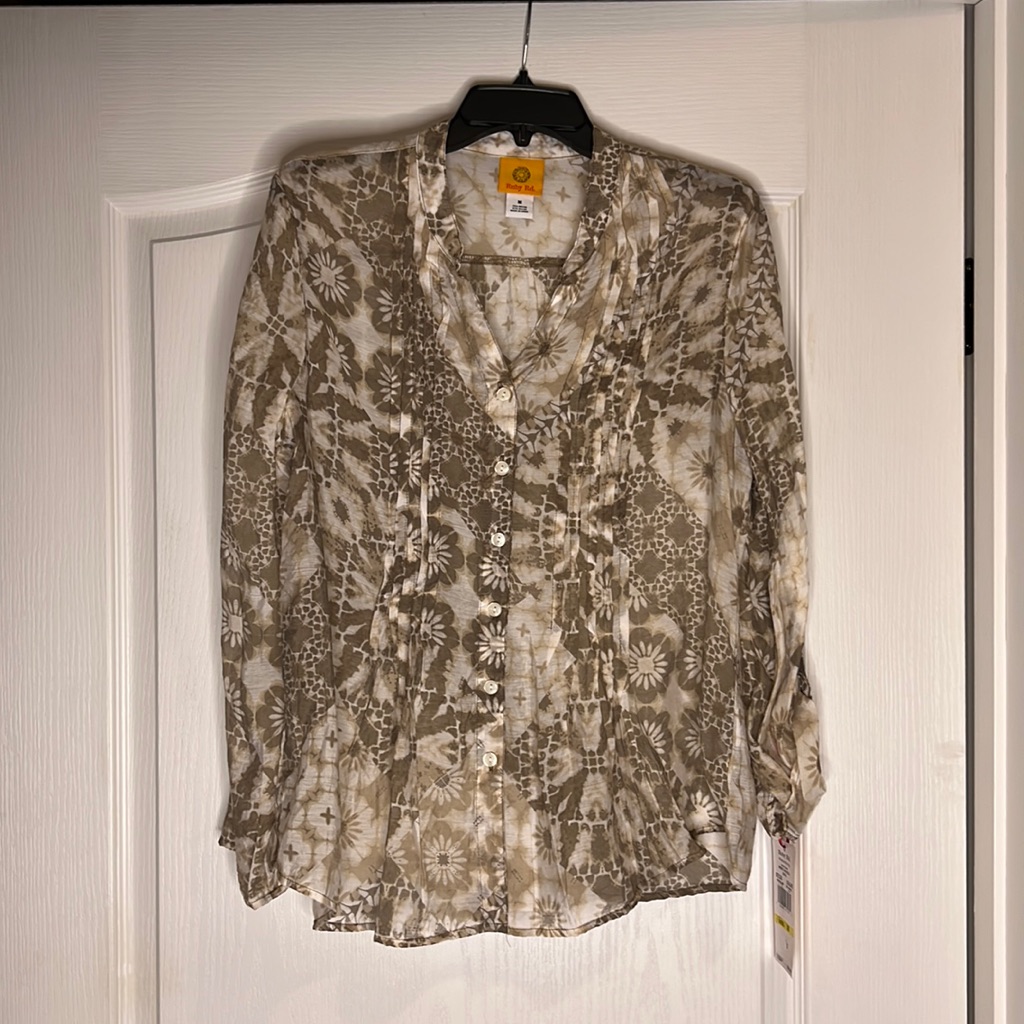 Nwt Ruby Rd. Top. Size Medium.